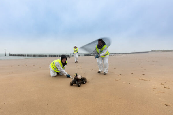 Training catching oil victims